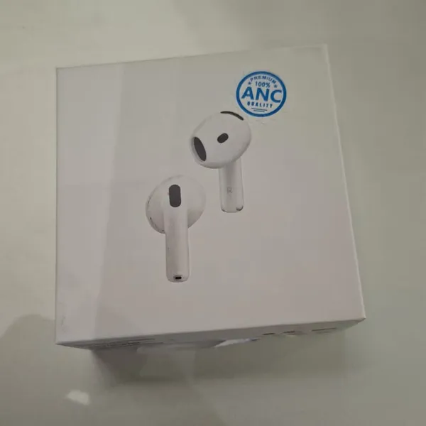 AirPods 4 Apple